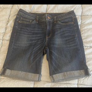 White House Black Market WHBM denim bermuda shorts 8 dark wash